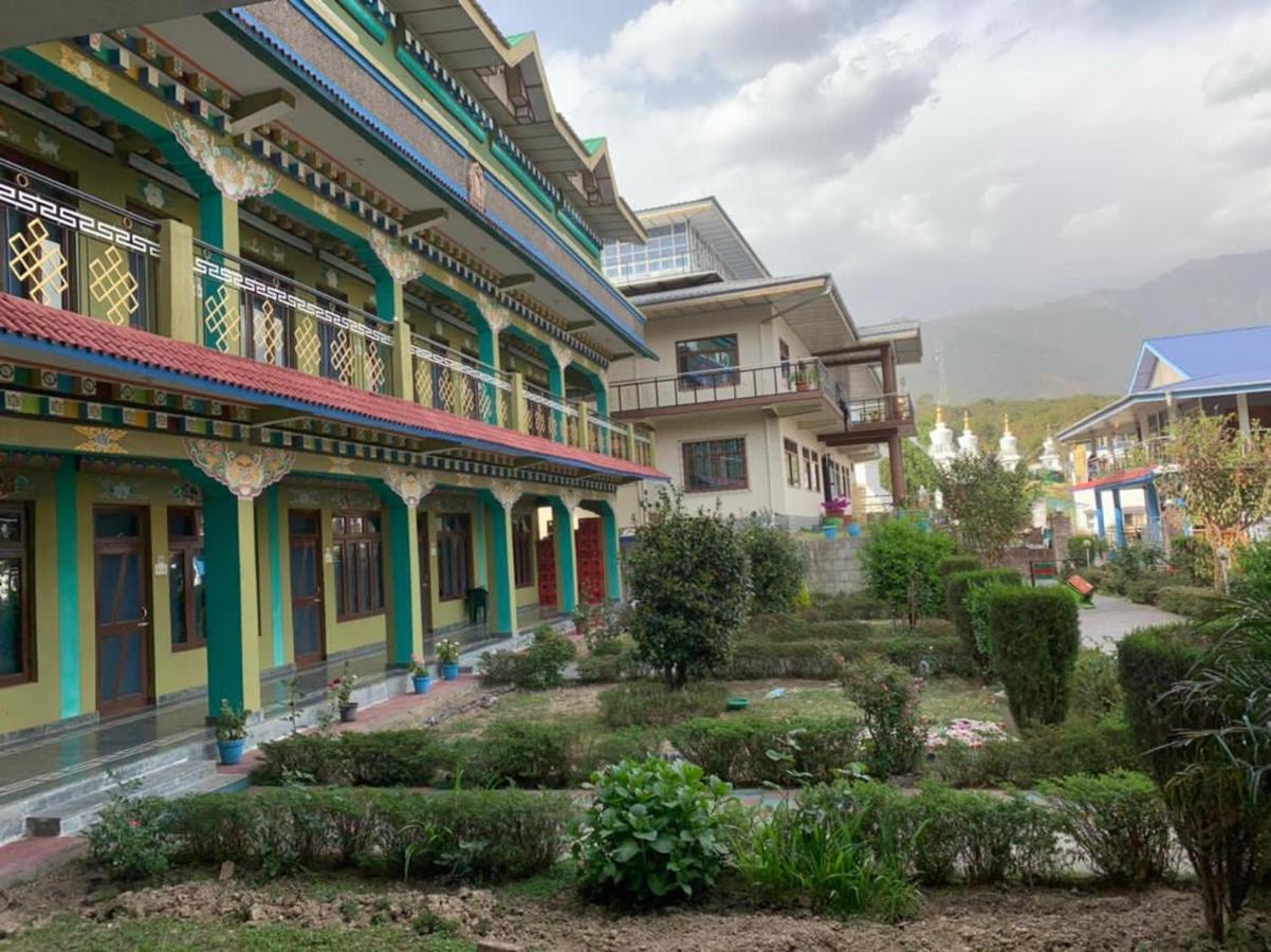 Stupa Guest House Bir  Luaran gambar